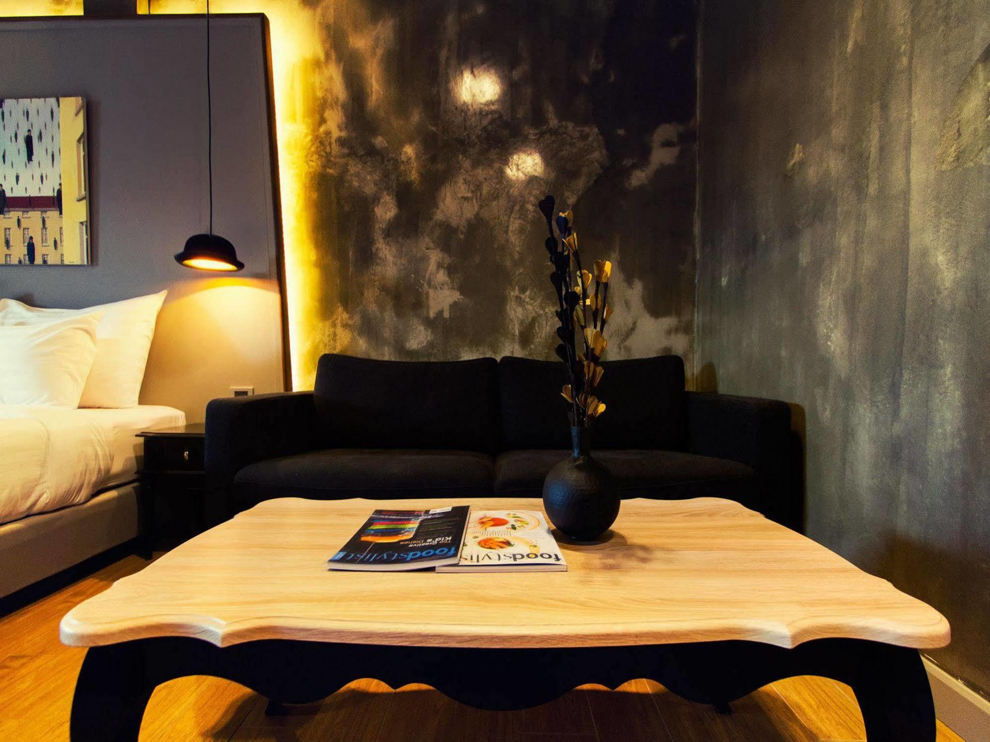 Kroque Boutique & Bistro Ang Sila Eksteriør bilde